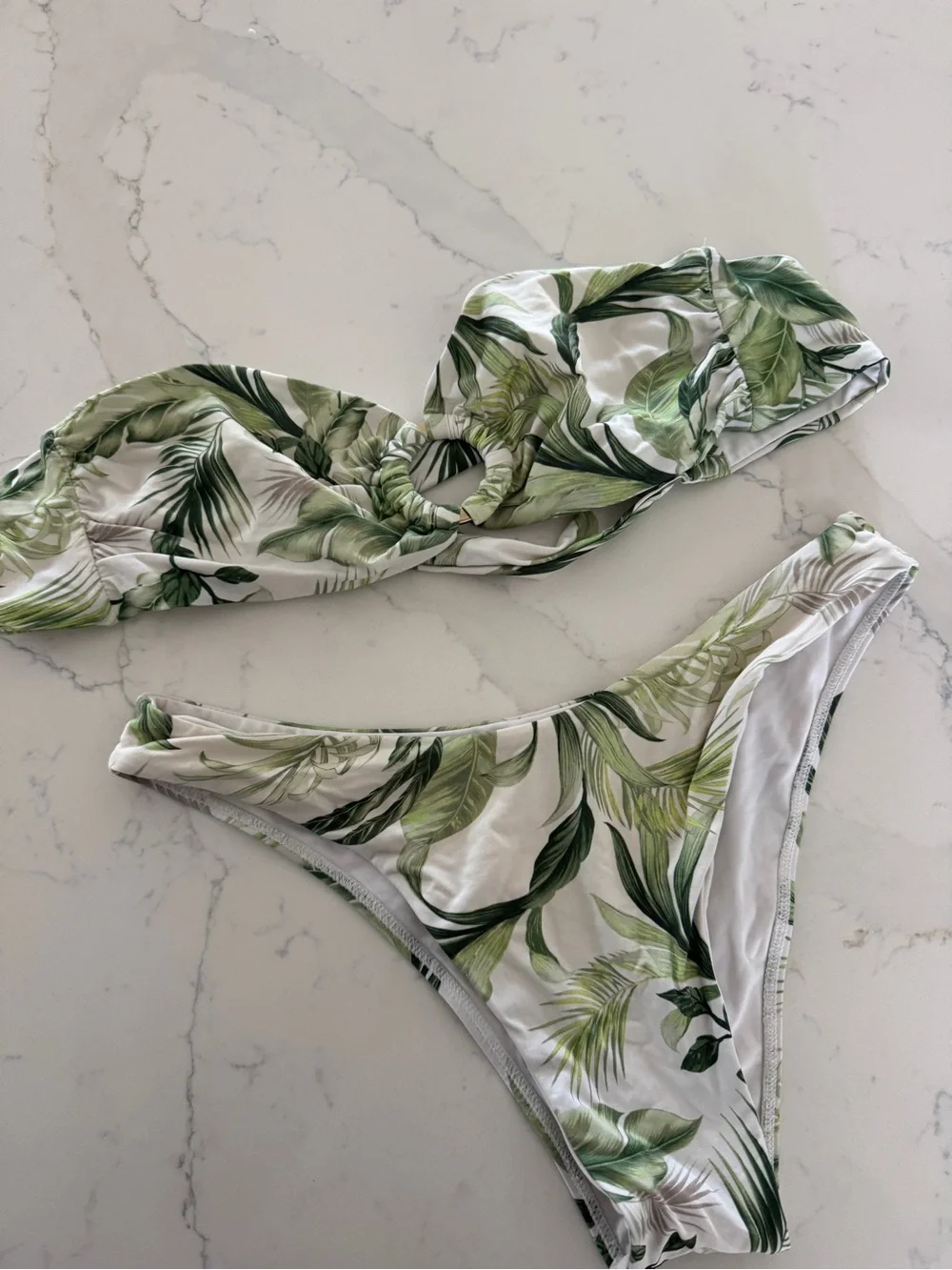 Monday Swimwear Costa Rica Top & Byron Bottom - M
